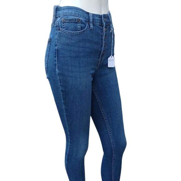 642814....Calvin Klein Skinny Jeans Size 6P/28, 9" Rise - Picture 3 of 6